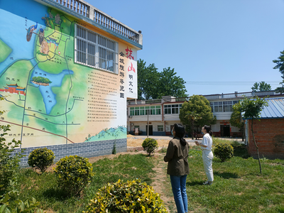 明光市明东街道:璀璨路灯照亮多彩生活